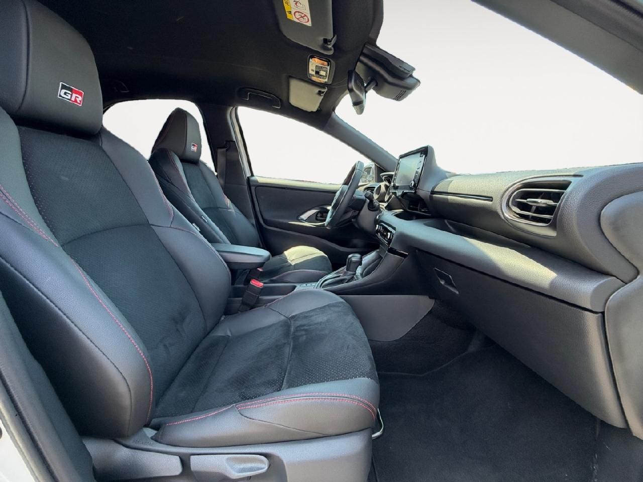 Fahrzeugabbildung Toyota Yaris Hybrid GR Sport