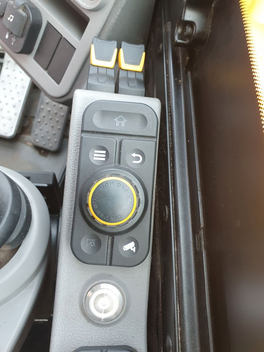 Fahrzeugabbildung JCB Hydradig 110W / Pratzen / nur 572h! / 2023