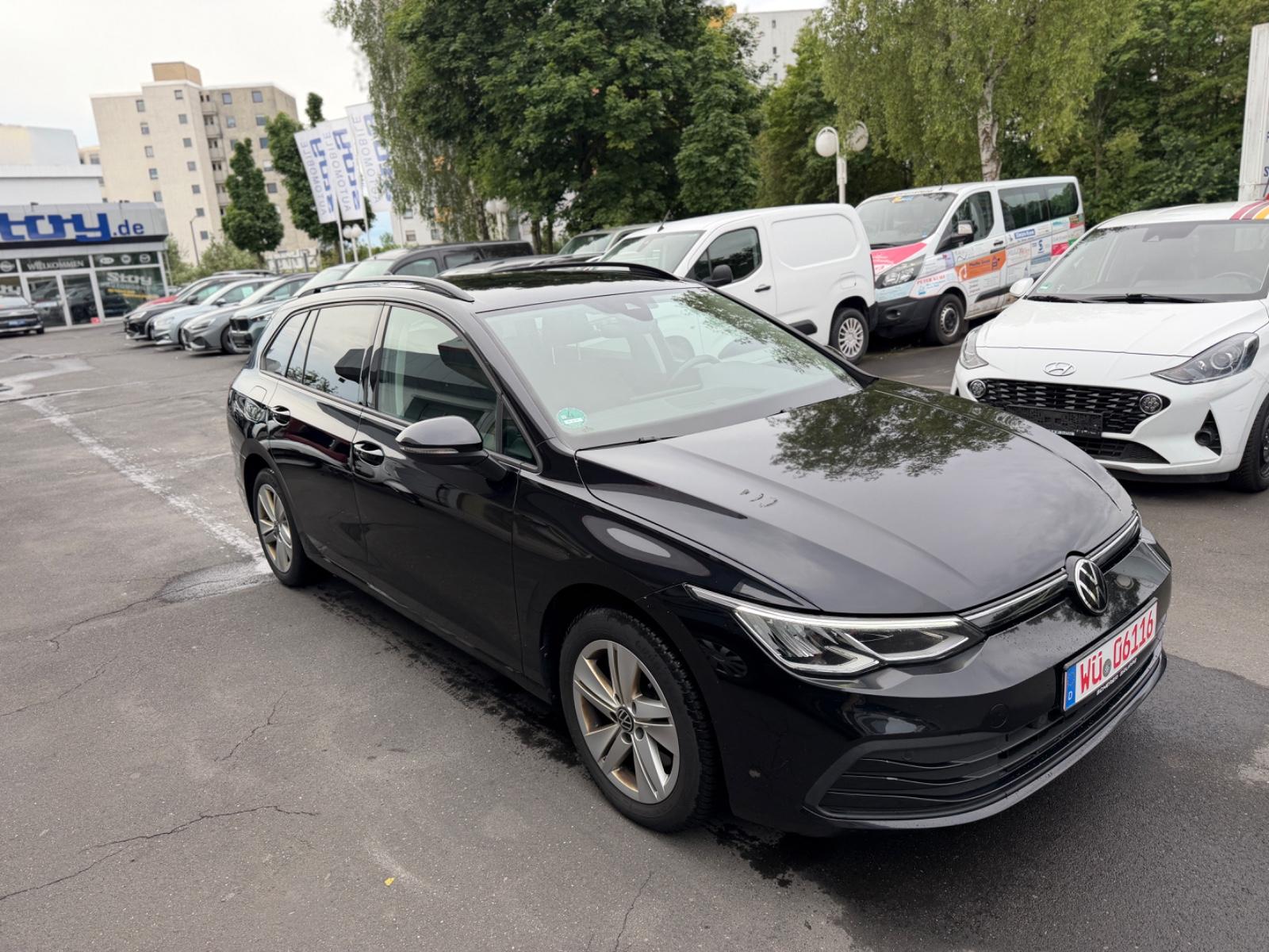 Volkswagen Golf VIII Variant Life