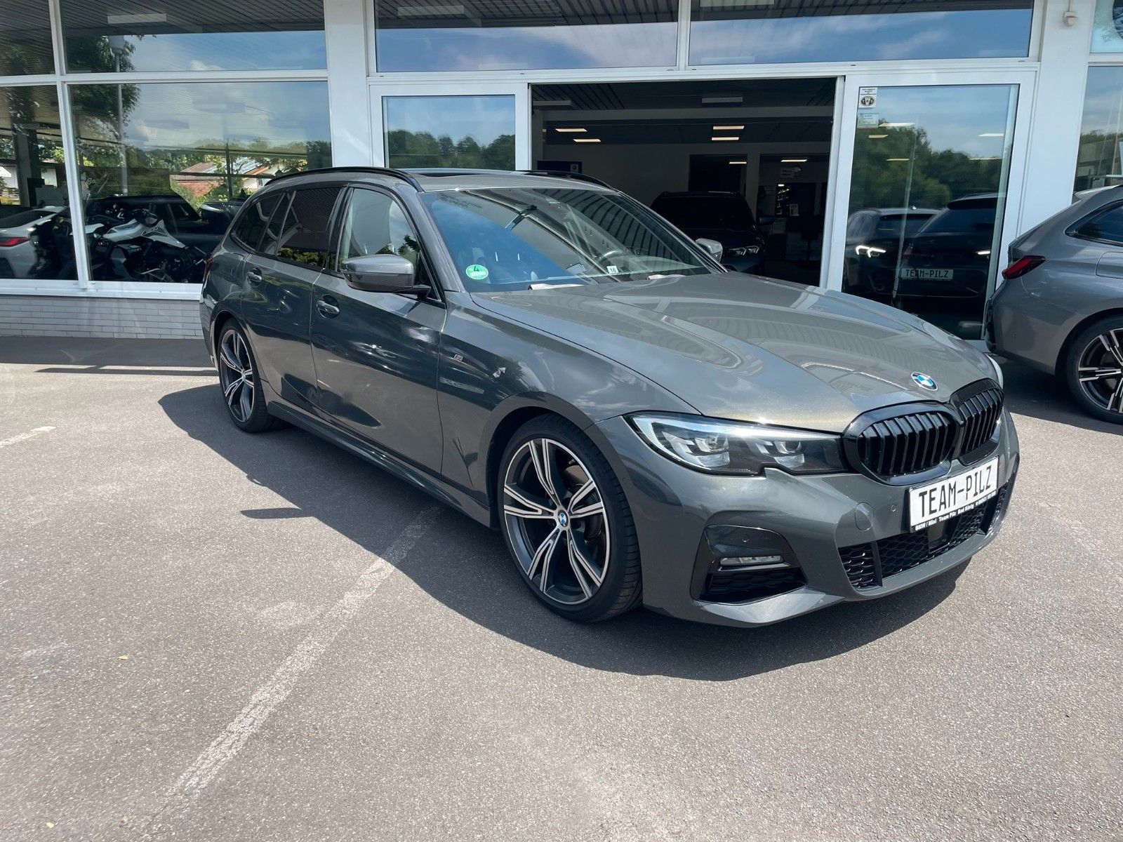 BMW 320d M-Sport Pro LED Navi RFK Pano "19" - TOP foto 2