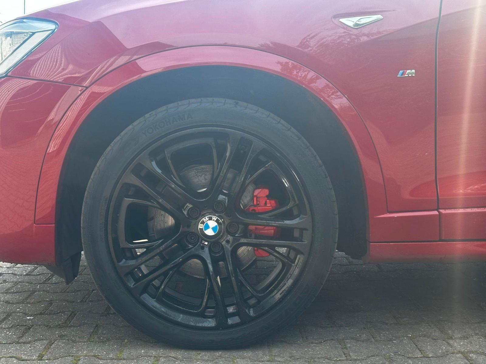 BMW X4 xDrive20i M Sport 184 ch BVA 4x4 / Cuir / Caméra de recul / Bi-Xénon / Attelage pivotant