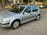 Volkswagen Zum verkaufen Golf 1.6 Benzin aus erste Hand - Volkswagen Golf: 6er