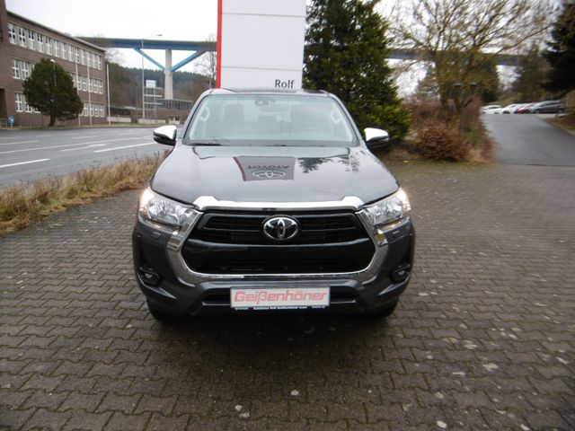 Toyota Hilux Double Cab Active 4x4 Navi + AHZV