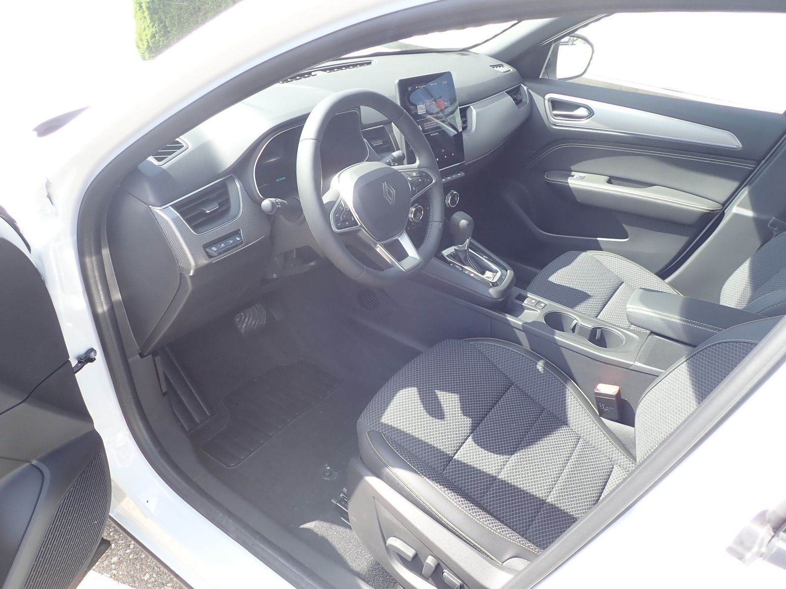 Fahrzeugabbildung Renault Arkana Techno 140 EDC