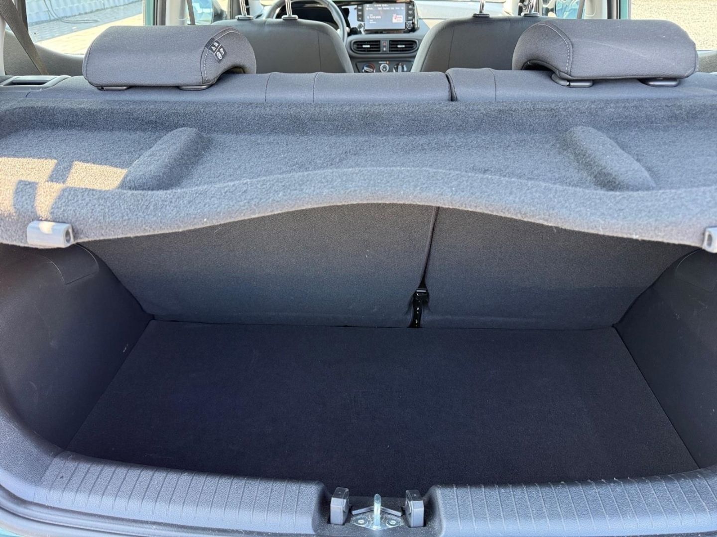 Fahrzeugabbildung Hyundai i10 1.0 Select Ganzjahresreifen Klimaanlage
