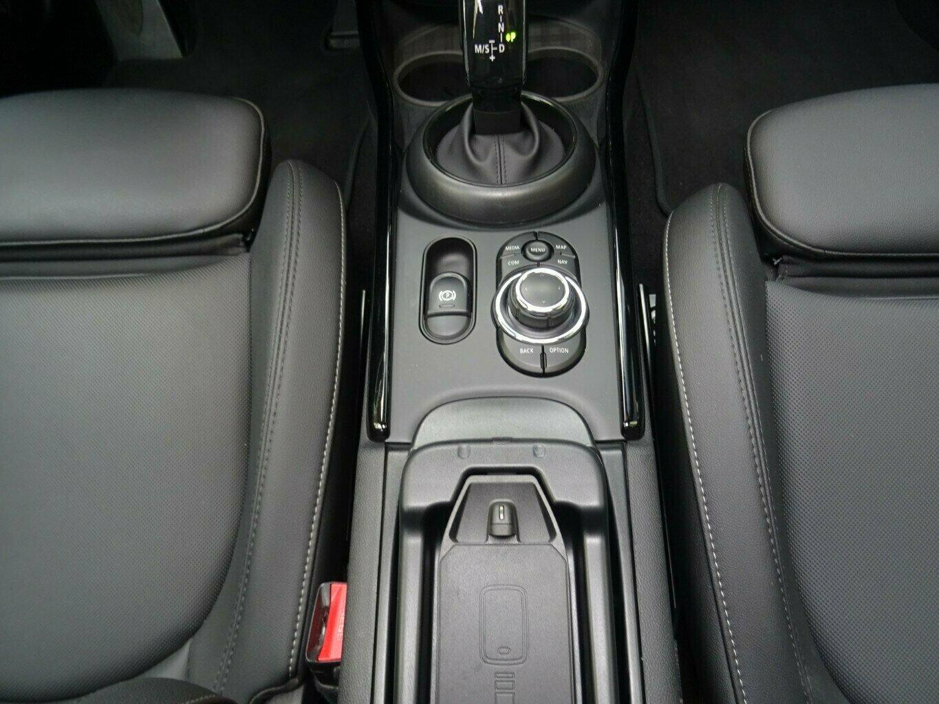 MINI Clubman Classic Trim Autom,Leder,CarPlay, миниатюра 21