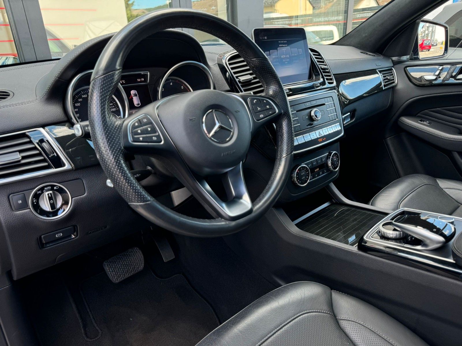 Fahrzeugabbildung Mercedes-Benz GLE 350d Coupe AMG-Line*Junge Sterne 07/26*