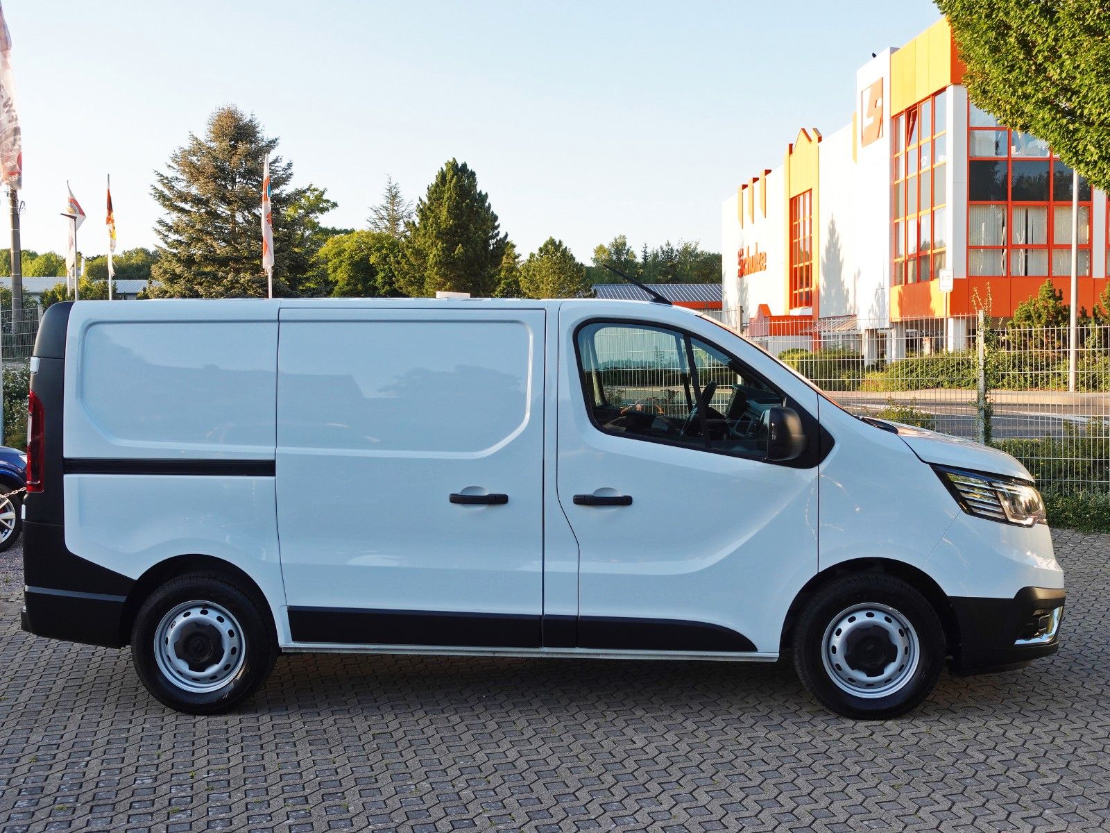 Fahrzeugabbildung Renault Trafic 2.0 Blue dCI Klima/Navi/EASYLINKL1H1 2,8t