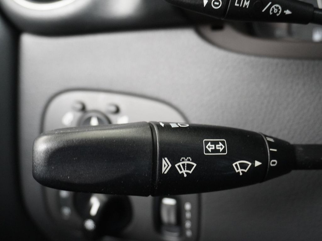 Mercedes-Benz CLK 240 Coupé Elegance Youngtimer Leder Comand n