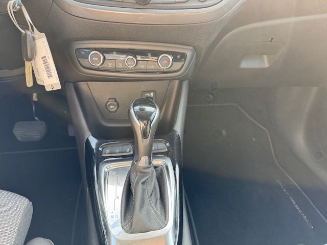 Fahrzeugabbildung Opel Crossland 1.2 Turbo Elegance Paket AT