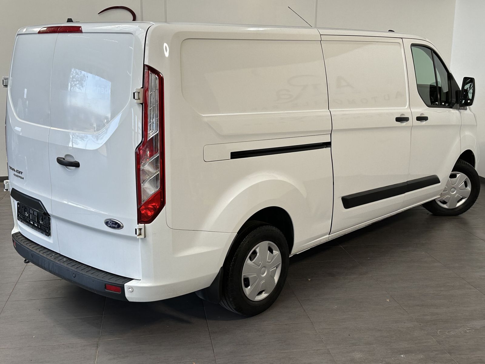 Fahrzeugabbildung Ford Custom 300 L2 NAV+BLUETOOTH+KAMERA+KLIMA+SHZ+ACC