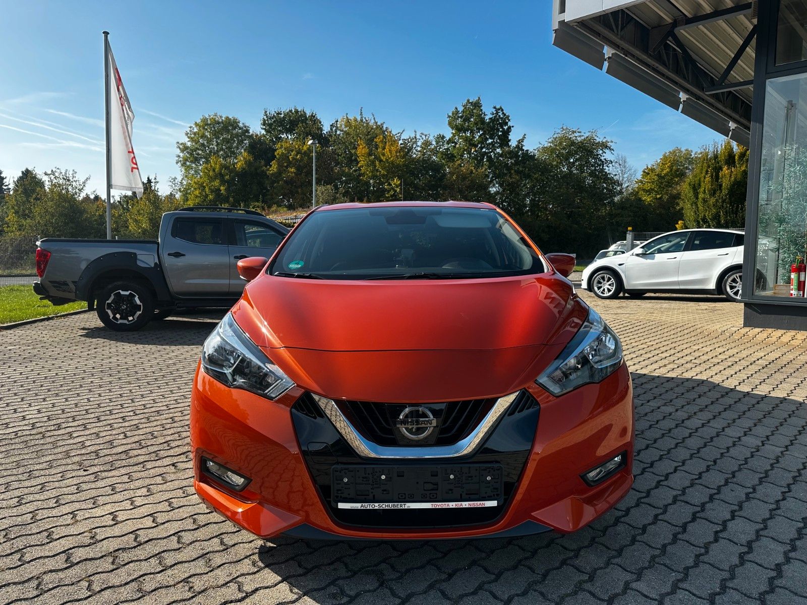 Fahrzeugabbildung Nissan Micra 1. Hand,  Alufelgen, Klima, Sitzhzg.,