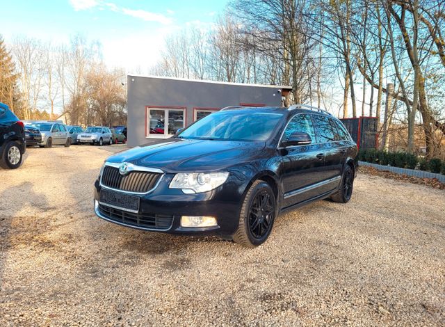 Skoda Superb Combi Elegance DSG*Navi*SZH*Klima*Temp*HU