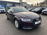 Audi A3.Sportback ambiente Sitzheizung Automatik - Audi A3: Rot, Leder