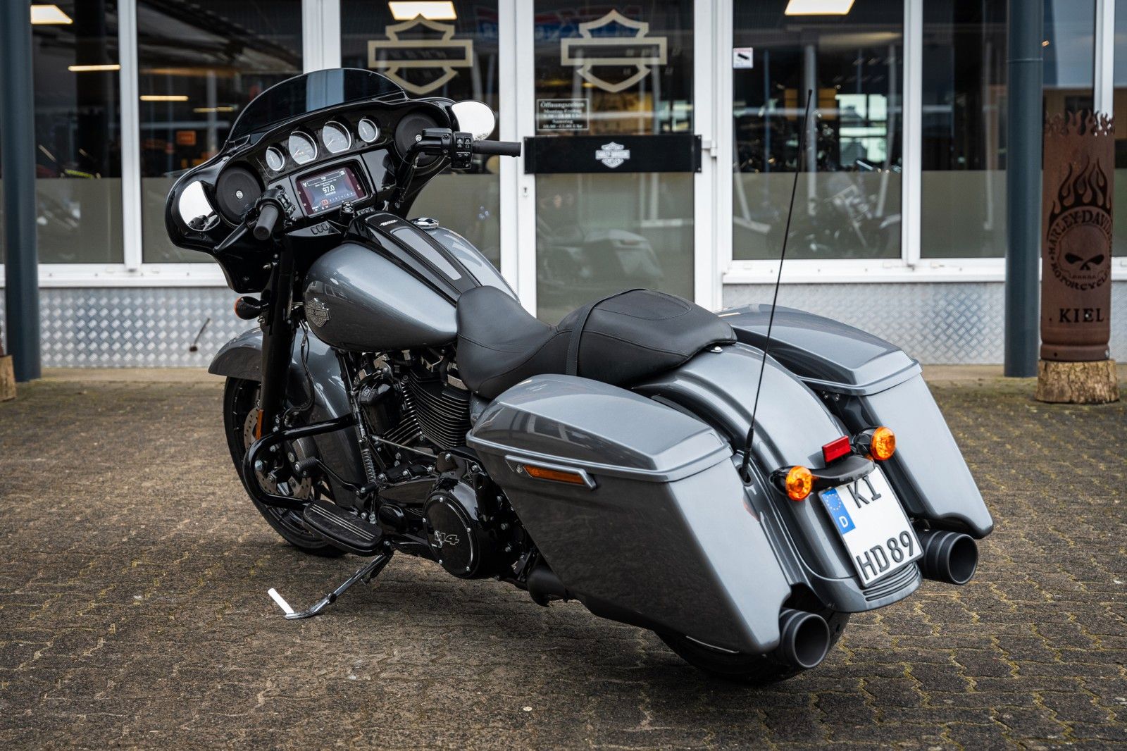 Fahrzeugabbildung Harley-Davidson Street Glide Special FLHXS -KESSTECH -