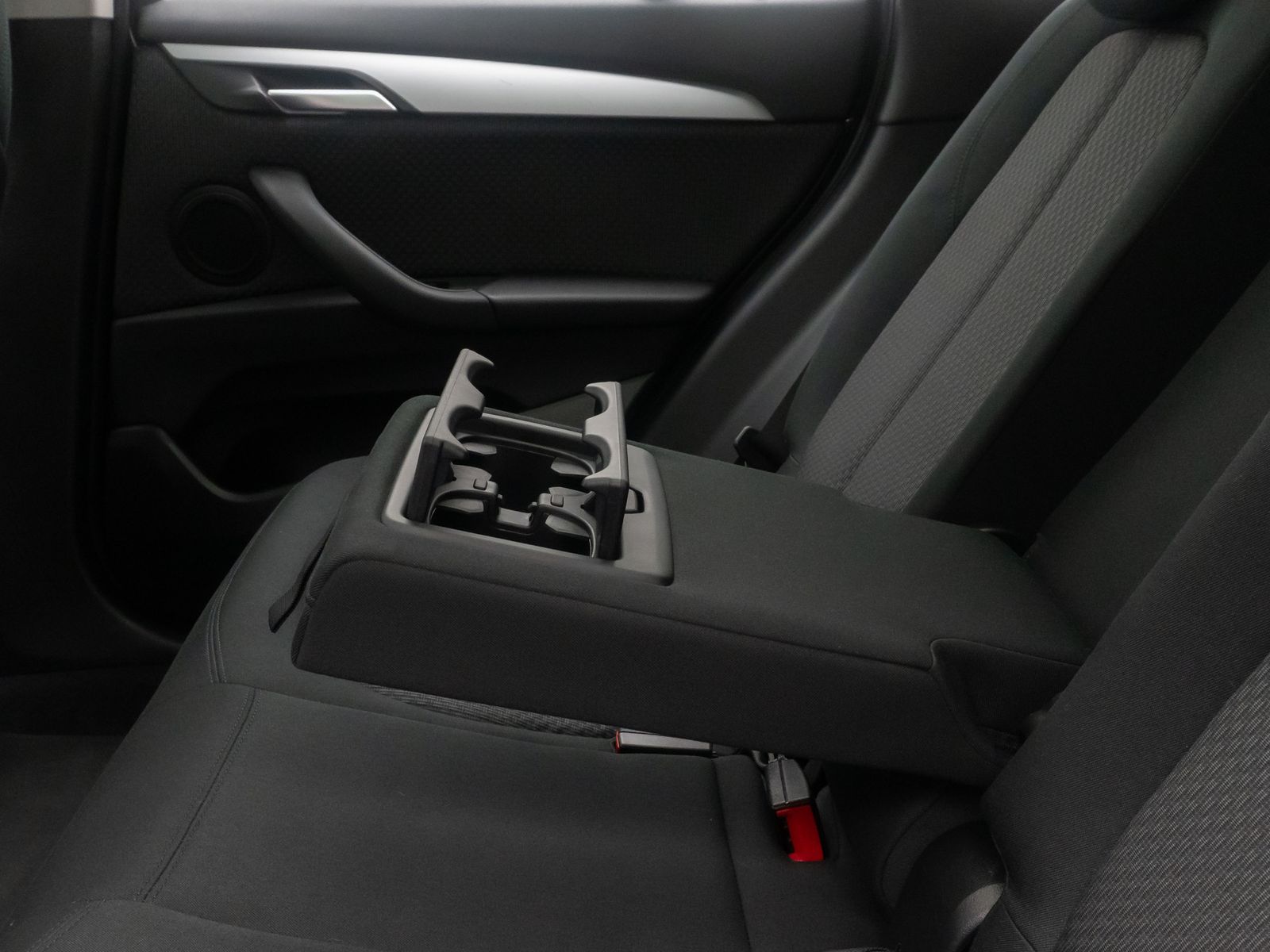 Fahrzeugabbildung BMW X1 xD25e Navi+HiFi Kamera Alarm HUD DAB Panorama