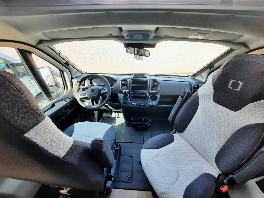 Fahrzeug Übersicht 19 Fahrzeugabbildung Crosscamp EXPDN 7.4 E Verfüg./Sparen Sie 4.566,- €