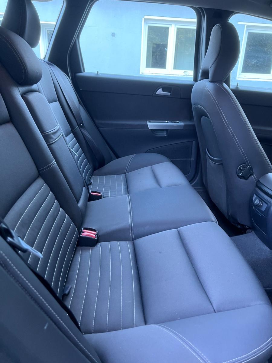 Volvo V50 2004 — photo 11