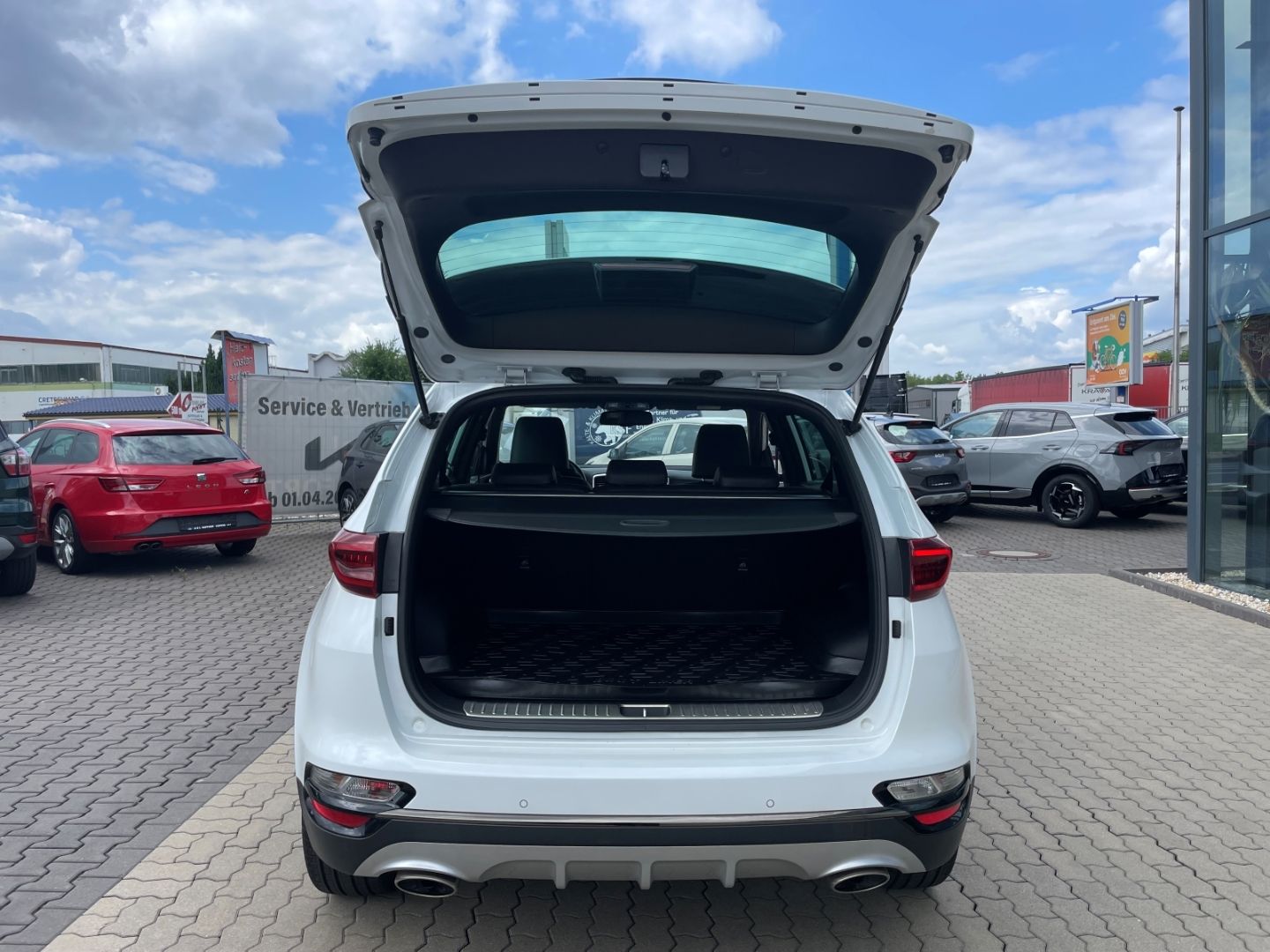 Fahrzeugabbildung Kia Sportage GT Line LED Schiebedach Kamera Volllede