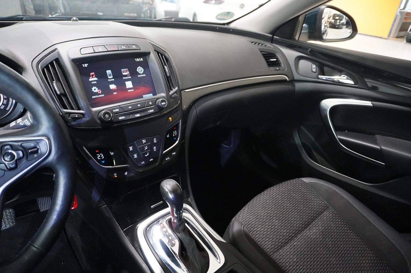 Fahrzeugabbildung Opel Insignia A ST 1.6 INNOVATION NAVI/LED/KAMERA/AHK