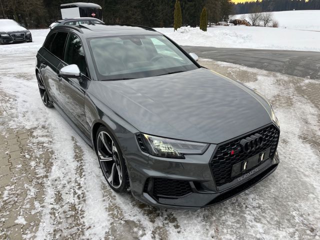 Audi RS 4 Avant 2.9 TFSI QUATTRO RS Sitze PANO 360° B