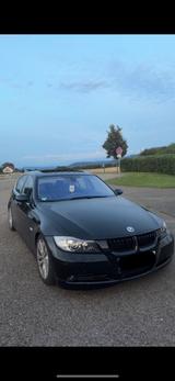 BMW 325i E90 - BMW 325 aus 2004: 325i