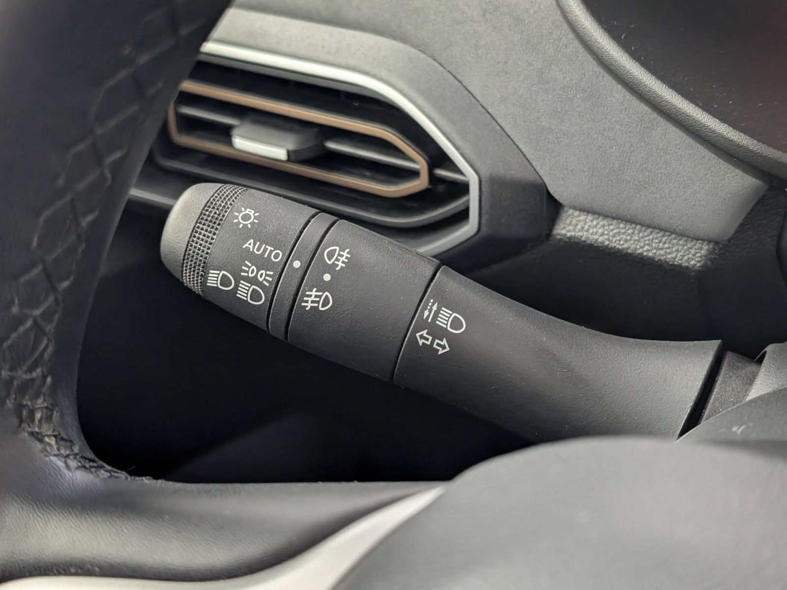 DACIA Jogger  TCe 110 Extreme+ 7-Sitzer Navi SHZ – Bild 29