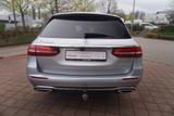 Mercedes-Benz E300 de T-Modell Exclusive Burmester AHK Kamera - Mercedes-Benz E-Klasse: Exclusive
