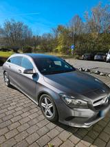 Mercedes-Benz Mercedes  CLA 220 Shooting Break - Mercedes-Benz CLA 220 mit Diesel-Antrieb: Kombi, Schaltgetriebe