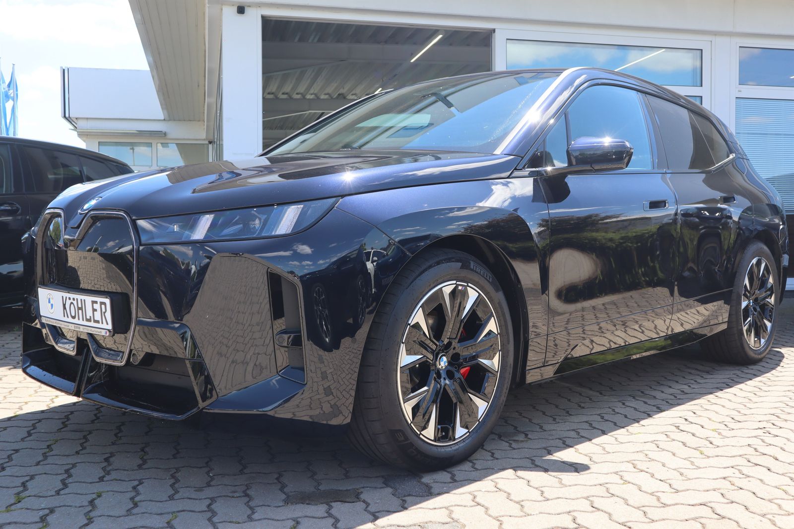 BMW iX xDrive45 M Sport Pro/AHK/SoftClose/HK/DAB