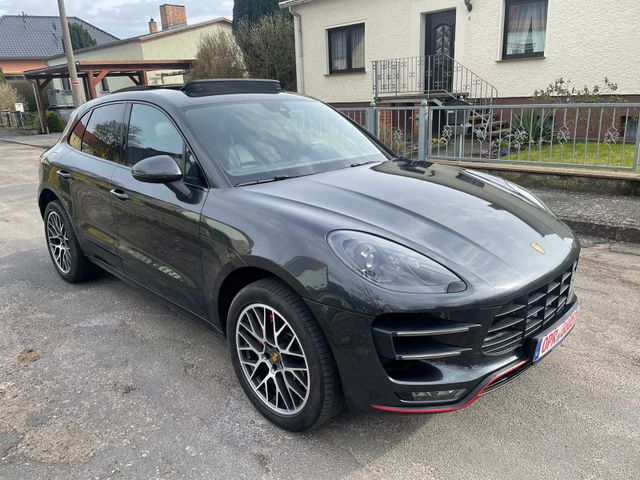 Porsche Macan Turbo Performance