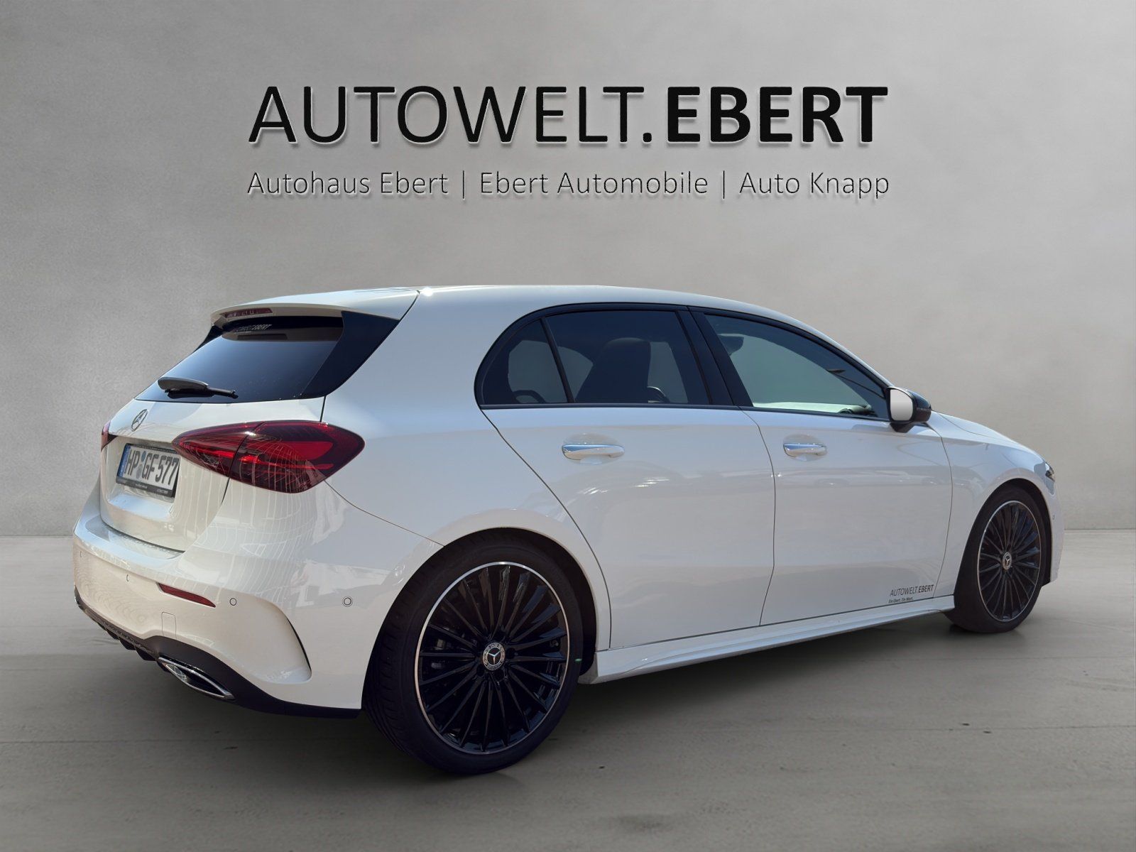 Fahrzeugabbildung Mercedes-Benz A 200 d AMG Pano KEYGO Multibeam SOUND Kamera