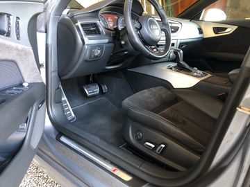 Audi A7 - 7
