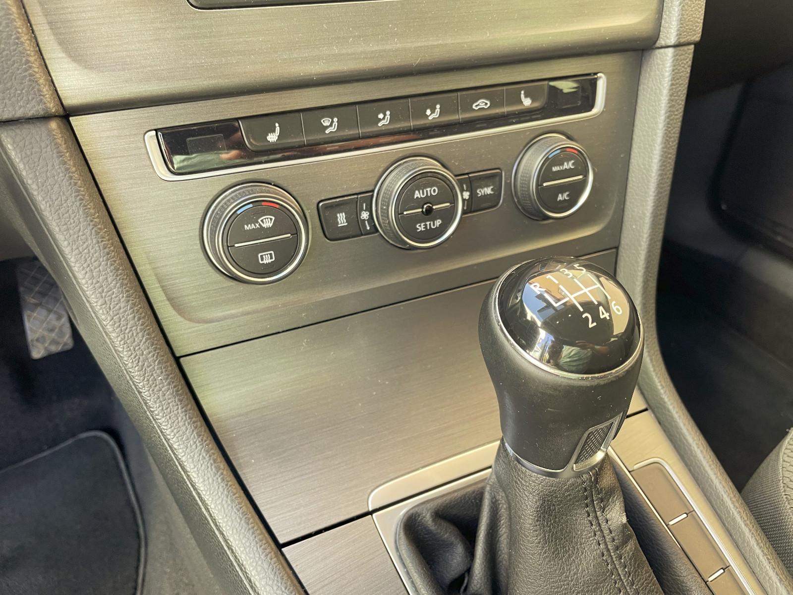 Volkswagen Golf 2013 — photo 31