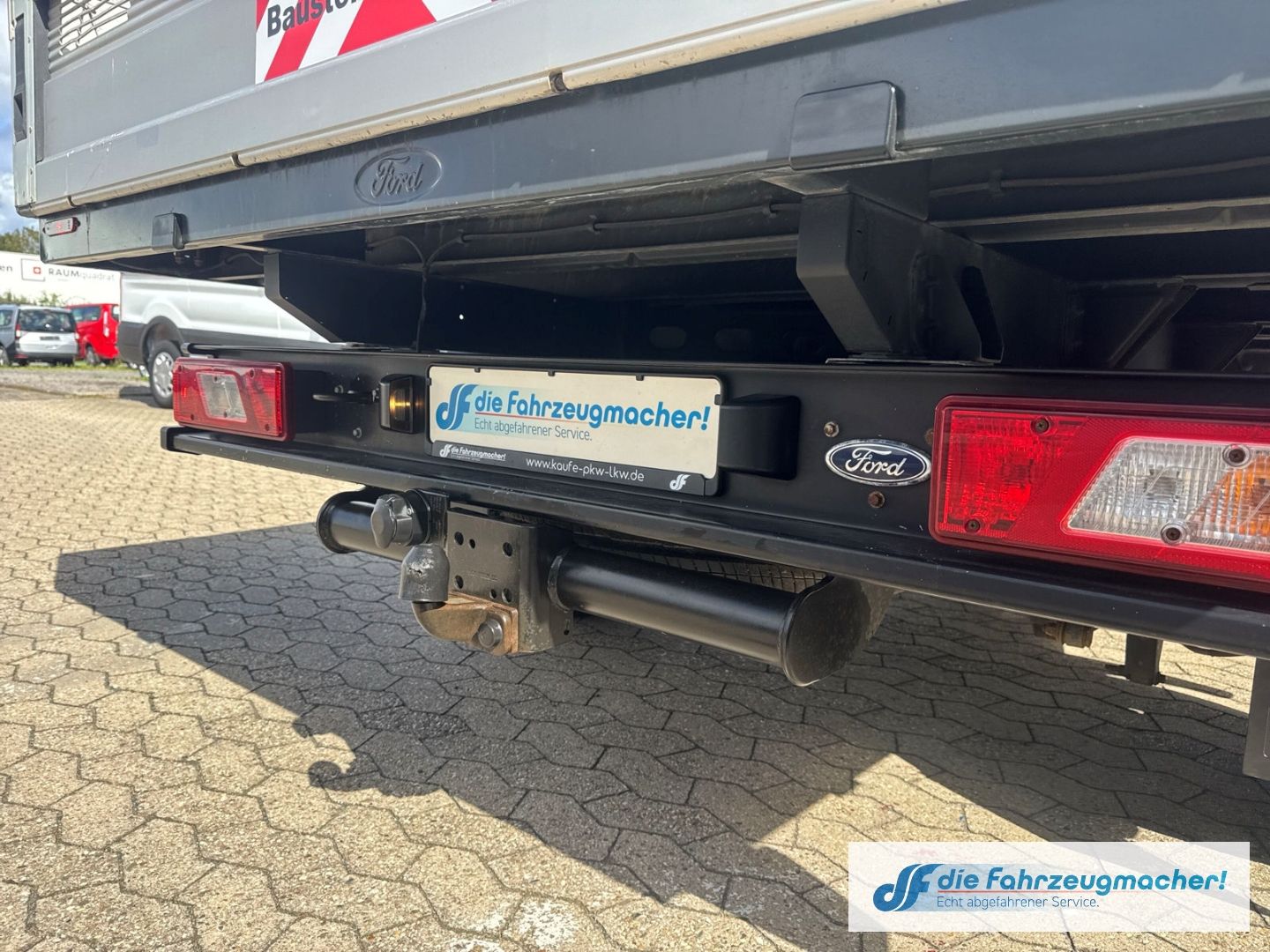 Fahrzeugabbildung Ford Transit Pritsche 310 L2 Doppelkabine 2.0 TDCi DP