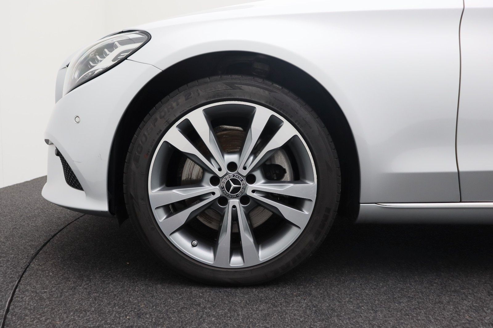 Fahrzeugabbildung Mercedes-Benz C 300 T-Modell 4Matic ACC AHK LED