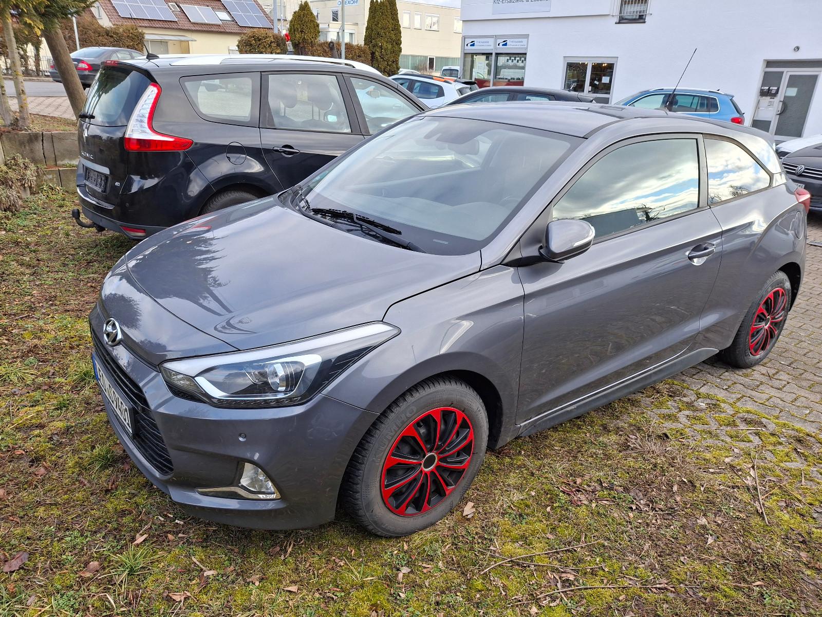 Hyundai i20 Coupe blue Style