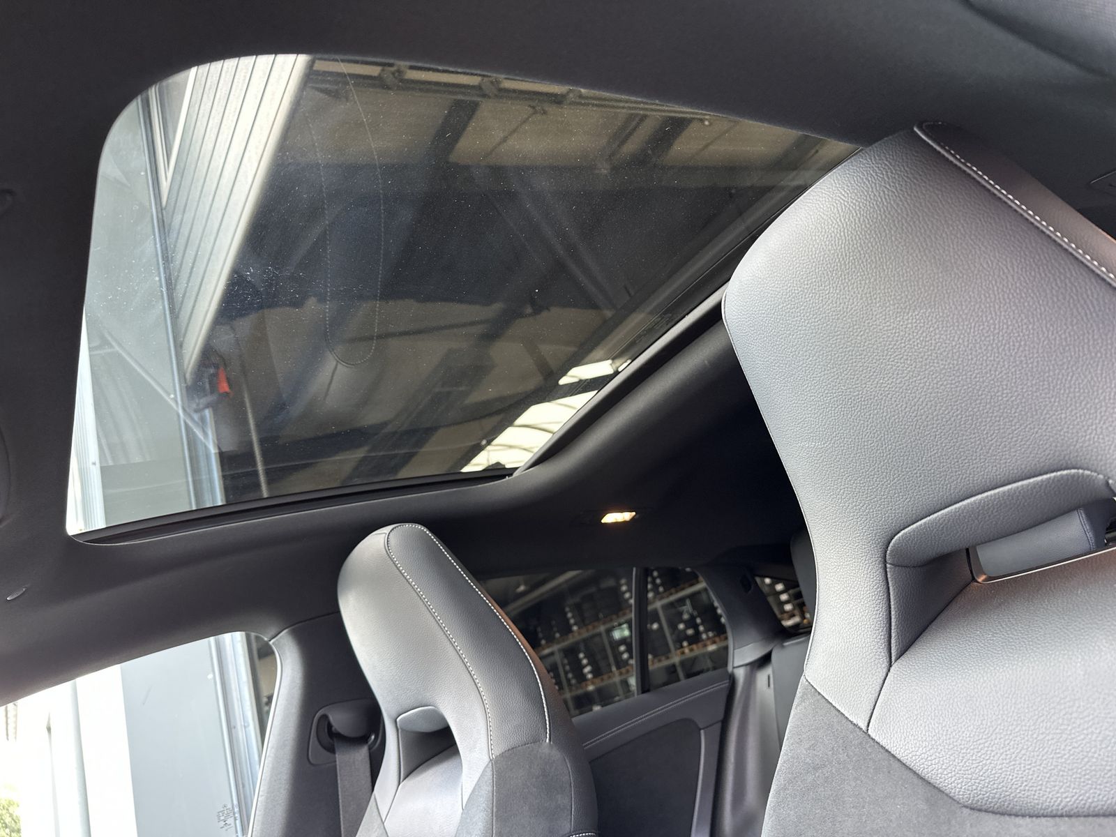 Fahrzeugabbildung Mercedes-Benz CLA 250e SB AMG-Line NAV+LED+PANO+BURMESTER+360°