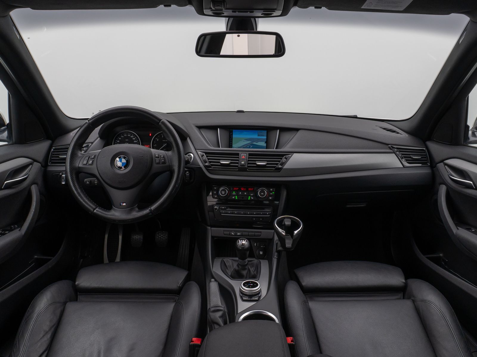 Fahrzeugabbildung BMW X1 sD18i M Sport Navi SitzhzgPDC Xenon AHK 8fach