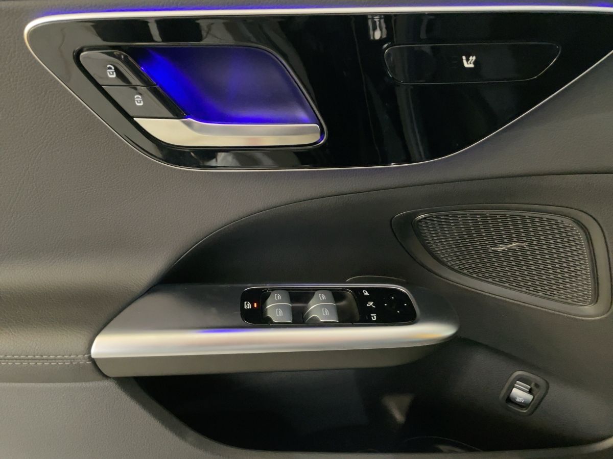 Fahrzeugabbildung Mercedes-Benz C 220 d T-Modell AMG/Night/Kamera/AHK/MBUX