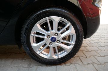 Fahrzeugabbildung Ford Fiesta Titanium X
