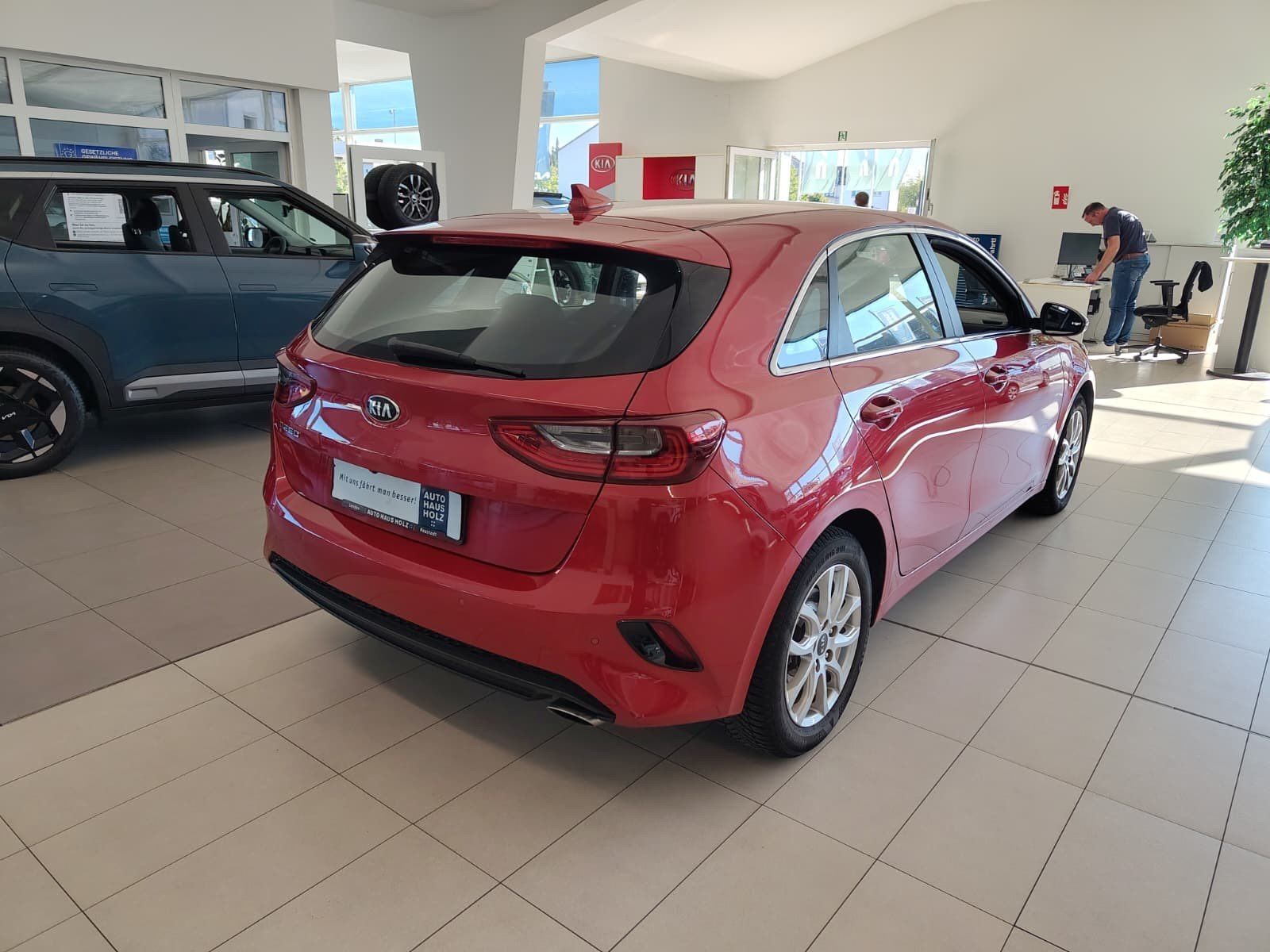 KIA cee'd Ceed 1.4 T-GDI Spirit Navi JBL Kamera – Bild 4