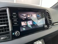 Skoda Karoq 1.5 TSI DSG Sportline NAV AHK MATRIX 5JGAR bei Autohaus Landmann & Maier OHG