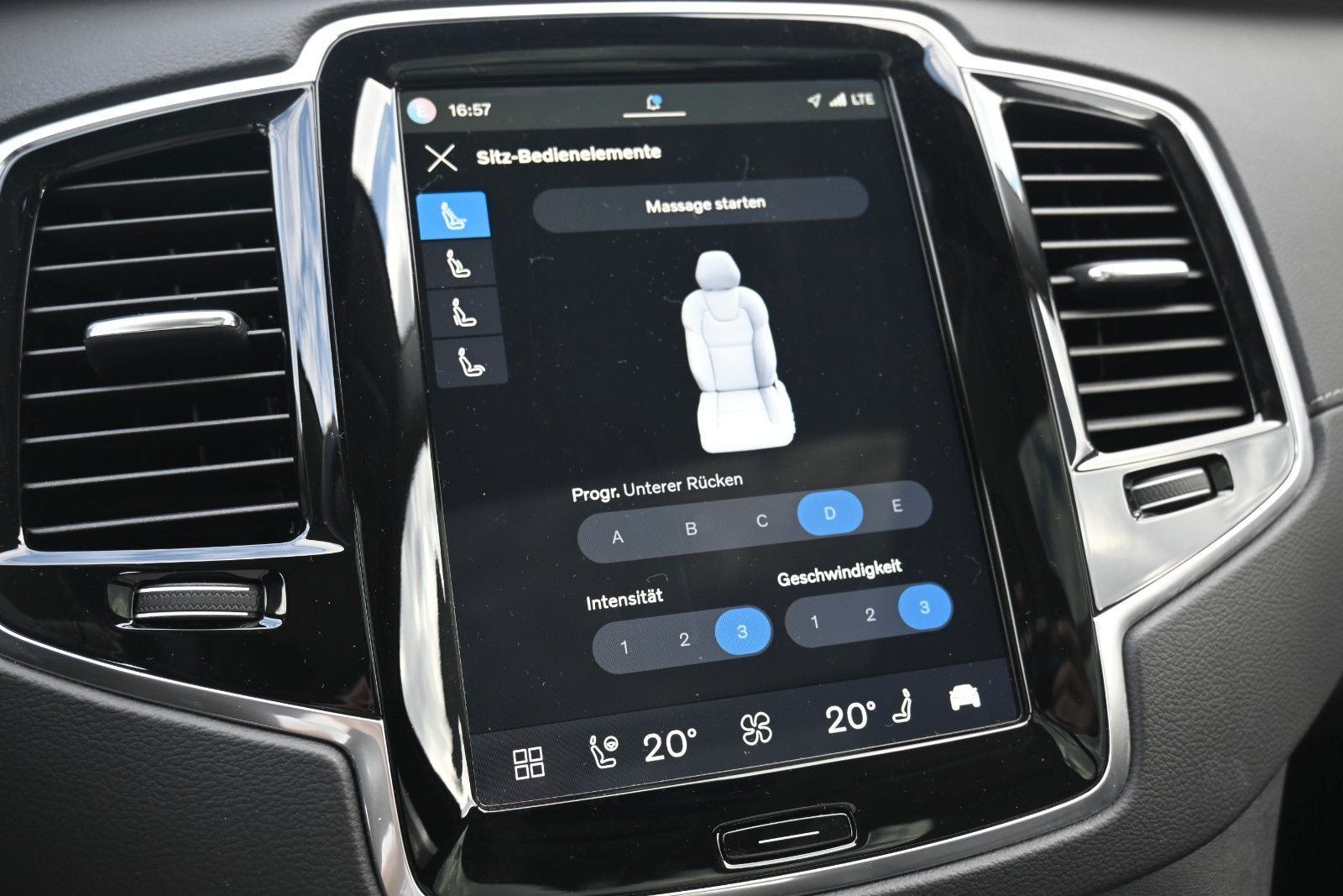 Fahrzeugabbildung Volvo XC90 T8 AWD Ultimate Bright Recharge*PANO*B&W*