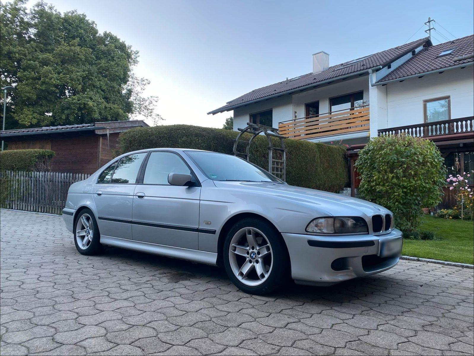BMW 528