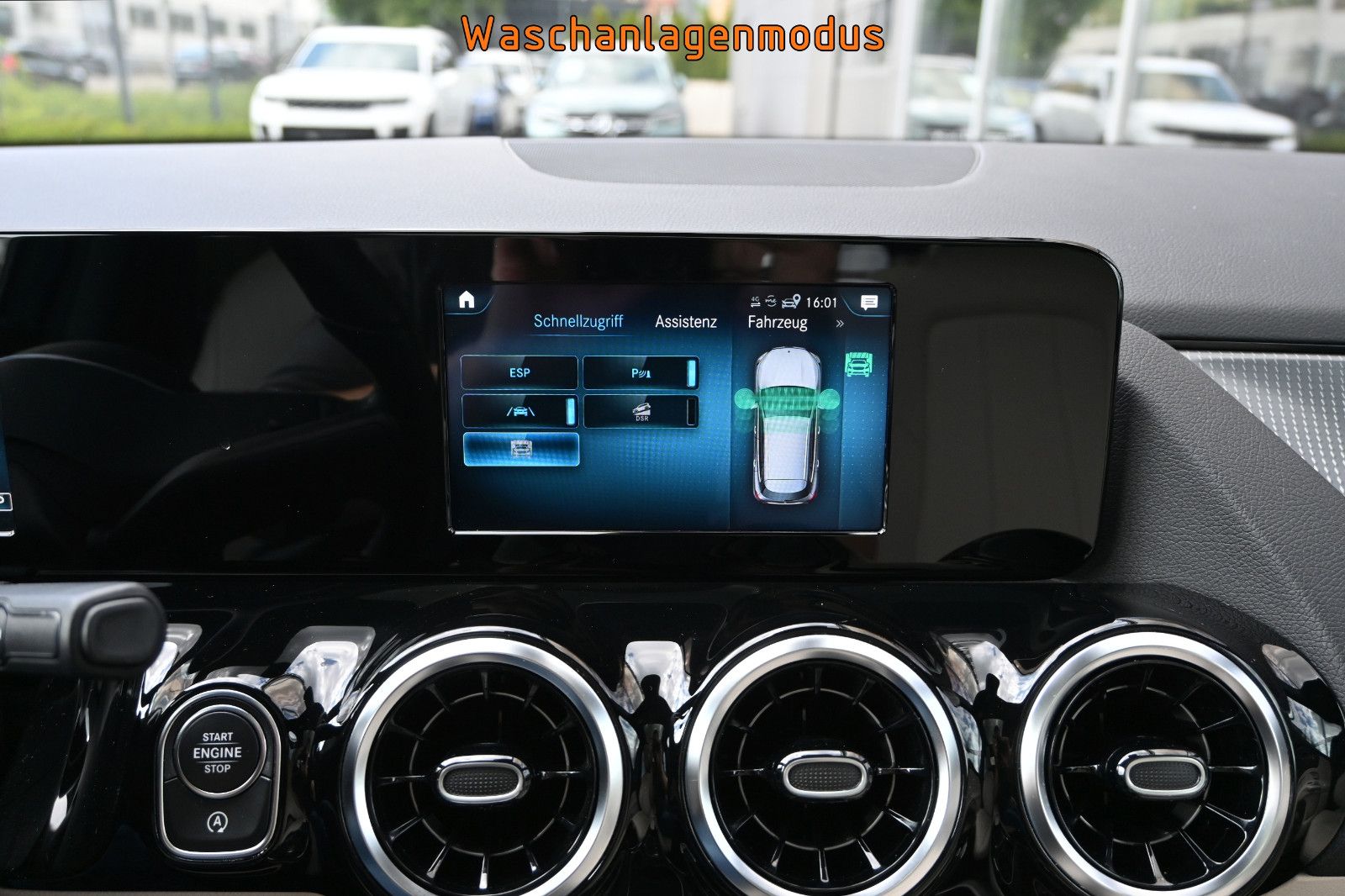 Fahrzeugabbildung Mercedes-Benz GLA 200 d 4MAT. Progressive °AHK°PANORAMA°