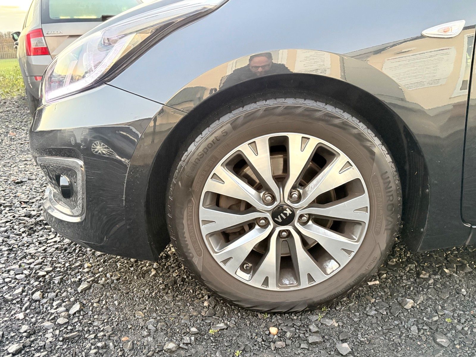 Fahrzeugabbildung Kia cee'd Sportswagon 1.4 Navi Kamera SHZ Tempomat