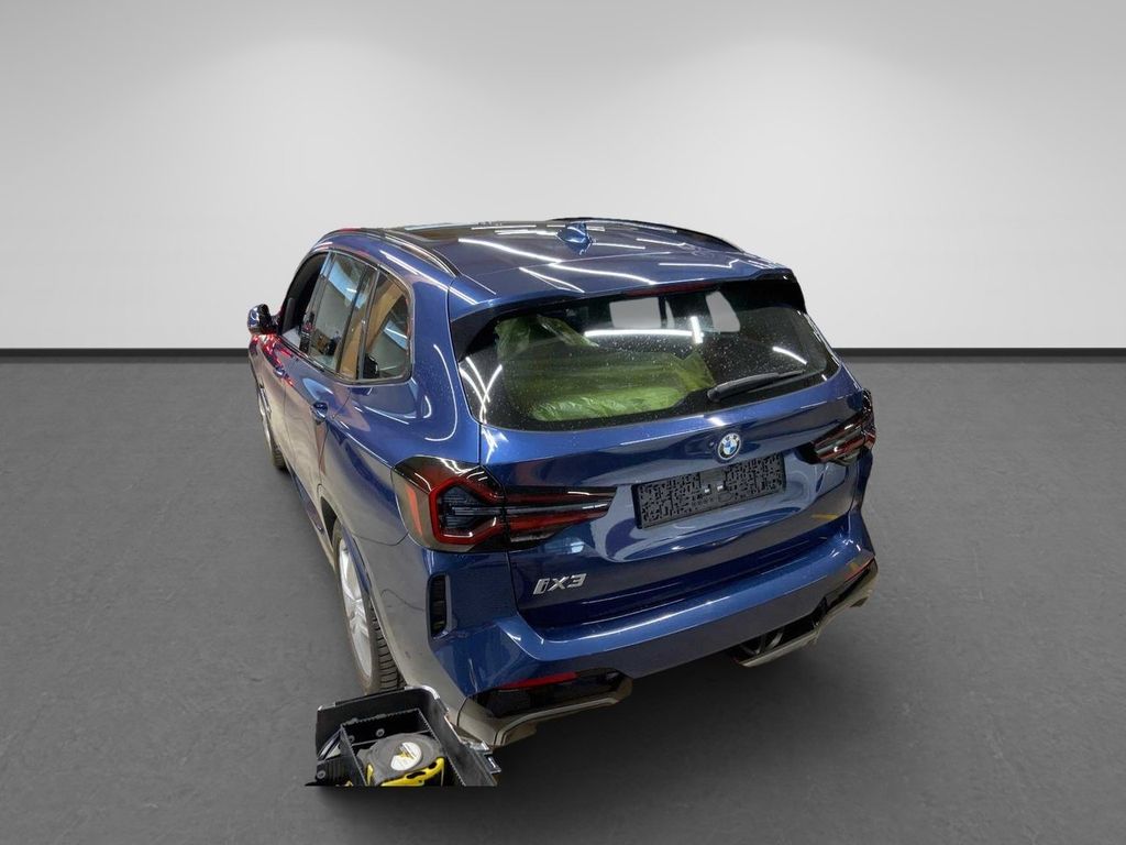 BMW iX3 — fotografia 2