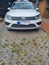Volkswagen Touareg 3.0 V6 TDI R-Line, AHK,StdHeiz, uvm. - Volkswagen Touareg in Kiel