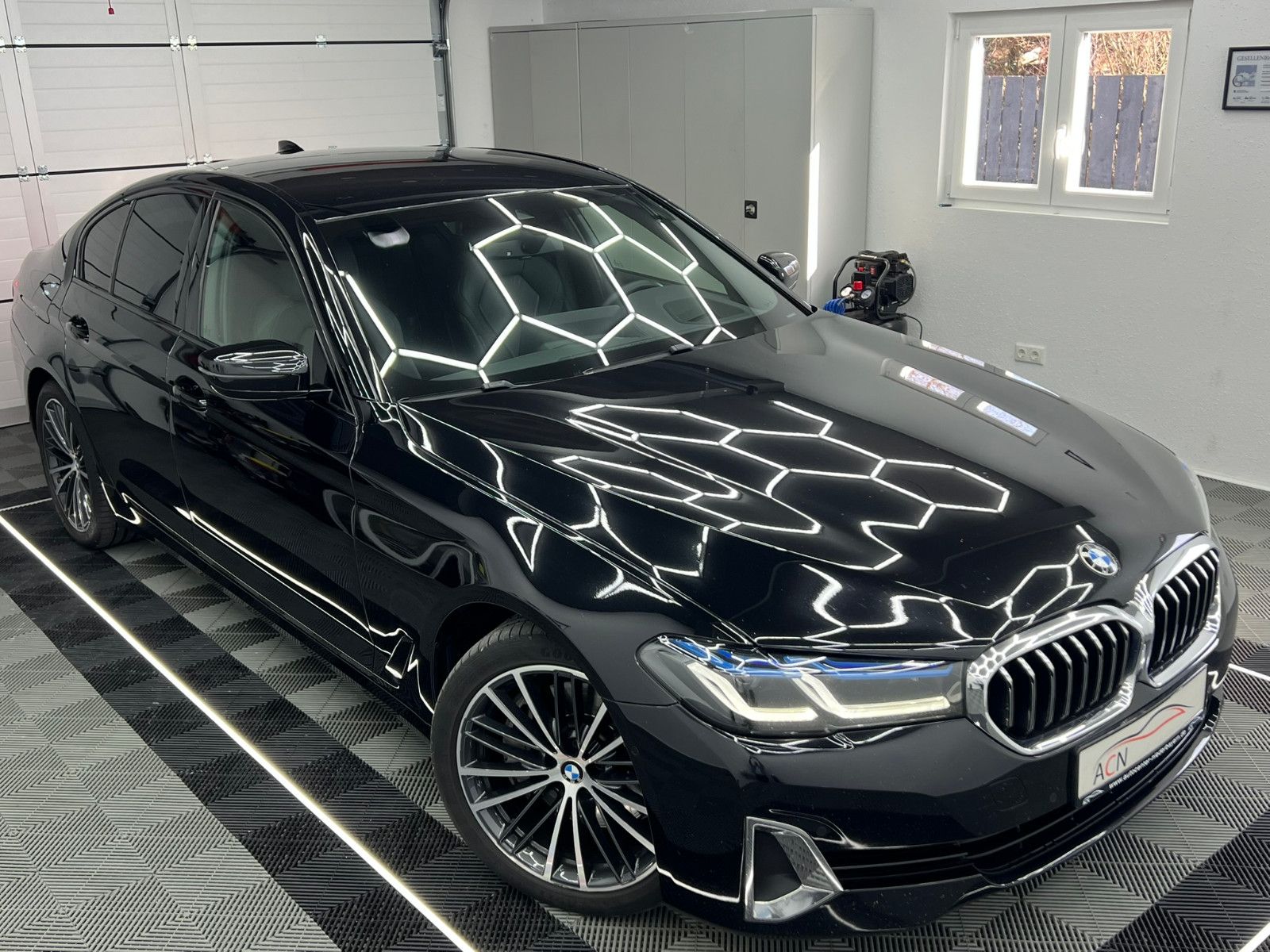 Fahrzeugabbildung BMW 530 d xDrive Luxury Line/DAB/HuD/LASER/19% MwSt.